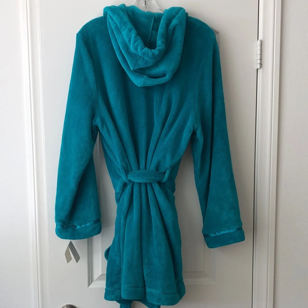 Xhilaration Plush Hooded Sleepwear Robe in Teal - Picture 6 of 8